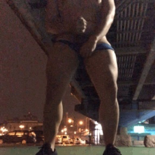 outdoornakedking:  凌晨四點突然性起 porn pictures