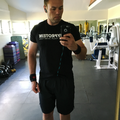 b-mac-lifts:  Y'all. No one is going to “transform” your body in 30 days. This shit takes time. I don’t care how many Instagram followers they have.   And the detox drinks and “fit tea” are bullshit.