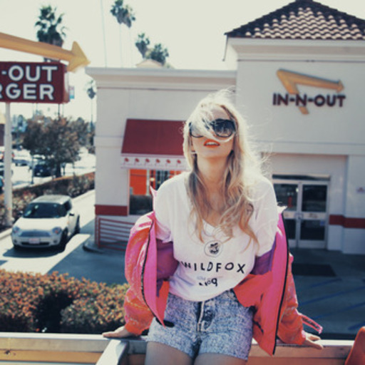 Queria tirar fotos fofas iguais as daqui do tumblr com minha namoradoa!