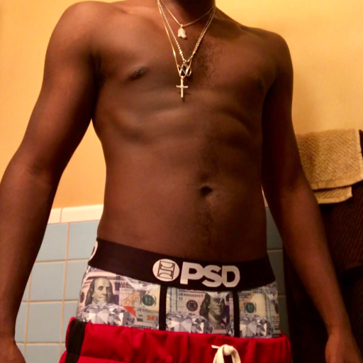 itzokaykvng:  diamondstatus:  Get this Dick lil Daddy… Ride Me 