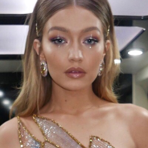 gigihadidandkyliejenner:  so disappointed in the US government!! it’s outrageous that men are limiting women’s choices for the billionth time. this is about control!! if you’re against abortion then don’t have one, don’t go and limit other women’s