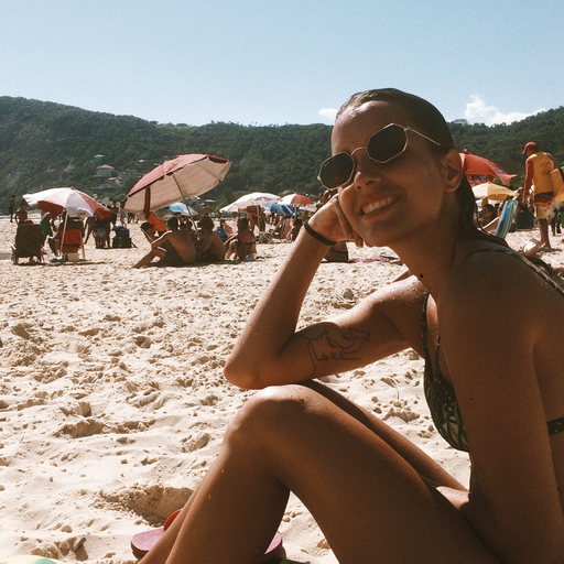 Vocês falam "pega mas não se apega" e acabam se apegando sem pegar.