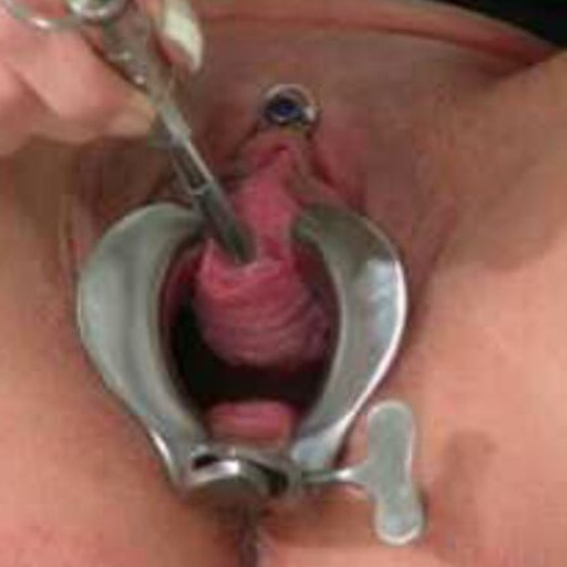 pussymodsgaloreHer pierced labia rings are used to stretch her pussy wide open, and she fucks her stretched peehole with a dildo. A good sized dildo to push into a peehole, it looks as if she could perhaps take a cock now, and certainly with not much