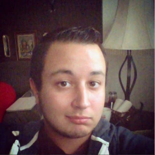 ivegottobethere:  I don’t sing in the shower. I perform                 