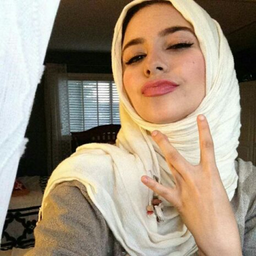 Sex arabgirlsweetasdate:  Arab girl very happy pictures
