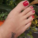 littletoeslikecandy:  cherrytoesaresexy:  Lovely red toes with a happy ending  Gorgeous soles 