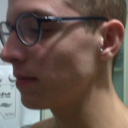 Gente de 14 anos comemorando o primeiro filho e eu jogando água nos mosquitos no