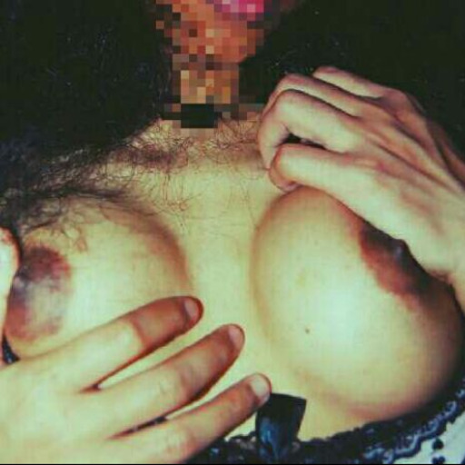 podolski7803:  digandbangmywife:  After few month I met her. Dulu2 la zaman couple. Genting ni klau tak silap. This is what I get. Confused juga before sbb she’s virgin but kinky and ride like that. Seriously VIRGIN! Tengok sendiri la malas story panjang2