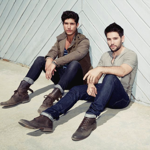 ATTENTION DAN + SHAY FANS!