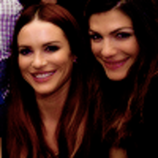 danneelgrauls:  whenever i’m sad i like to remember that jared once stopped an entire train system in amsterdam because he left gen’s suitcase at the platform and didnt want anybody to see his wife’s underwear 
