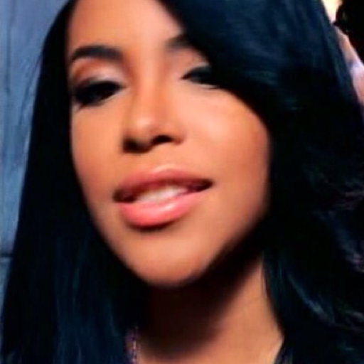 queen-aaliyah:  ultimateaaliyah:  Aaliyah-New York Undercover  Nobody understand how much I love this version 😩 