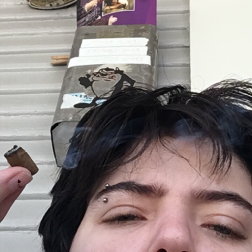 witch1996:  dont listen to the idea that because you dont like ur body u shouldnt wear the clothes you like. if u dont like ur body u should at least like the way u decorate it. the confidence will come to u