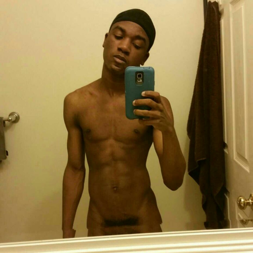 dominicanblackboy:  odlyon:  Hey please follow me odlyon 