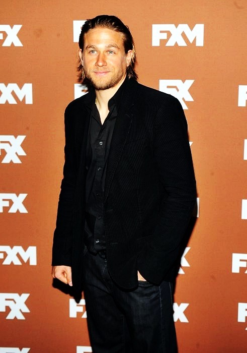it-is-what-it-isnt:  sibbi-deactivated20131212: Charlie at the FX Upfront bowling