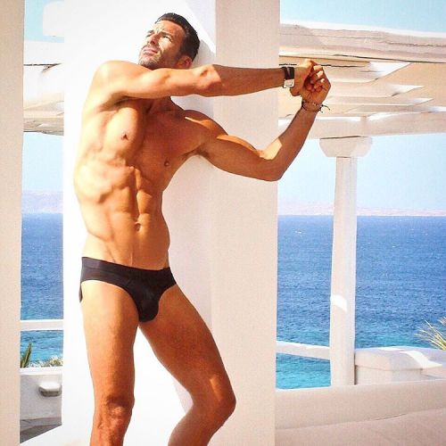 underwunder:  speedobuttandtaint:  quando2:  Ryan Young  Over 54,000 followers. Men in speedos, hot men  and butts speedobuttandtaint  Over 40000 posts and counting. Follow me @underwunder