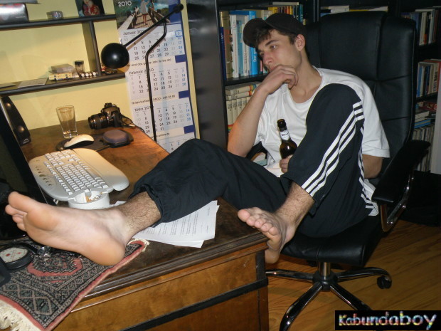 piesdehombres:  Alex 