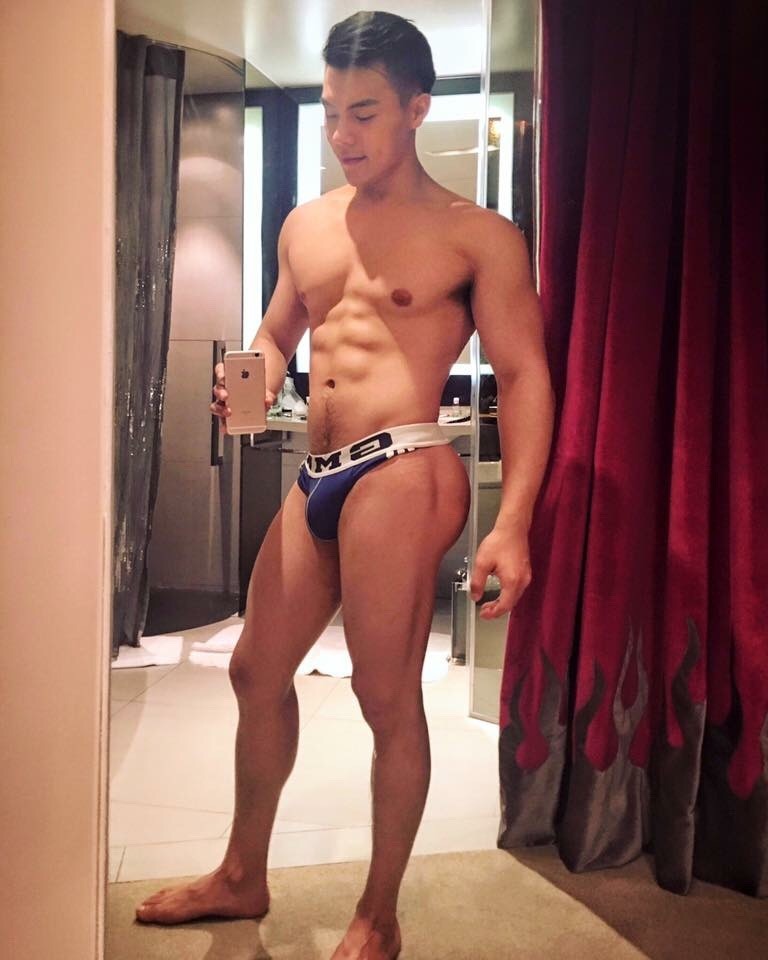 kastroboit:  Hot hunks!