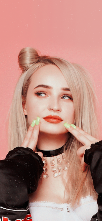 kim petras ; lock+home lockscreenslike/reblog | @spearbinsung