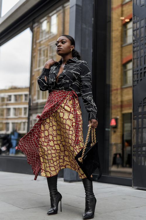 Fashion blogger Fisayo Longe from Mirror Me in Casadei boots.Source: http://mirrorme.me/3-ways-to-we