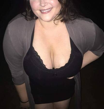 rgvsexplorers: bbw likes attention and showing off her goods