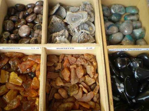 Polished minerals and stones sold as merchandise during LLA = Lwóweckie Lato Agatowe (= Lwowek’s Aga