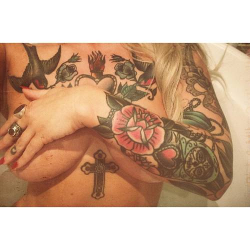 thatattoozone:    Ashlea Louise  