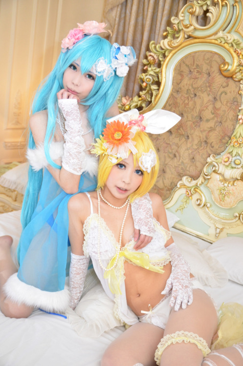 Vocaloid - Miku Hatsune & Rin Kagamine 7HELP US GROW Like,Comment & Share.CosplayJapaneseGirls1.5 - www.facebook.com/CosplayJapaneseGirls1.5CosplayJapaneseGirls2 - www.facebook.com/CosplayJapaneseGirl2tumblr - http://cosplayjapanesegirlsblog.tumbl