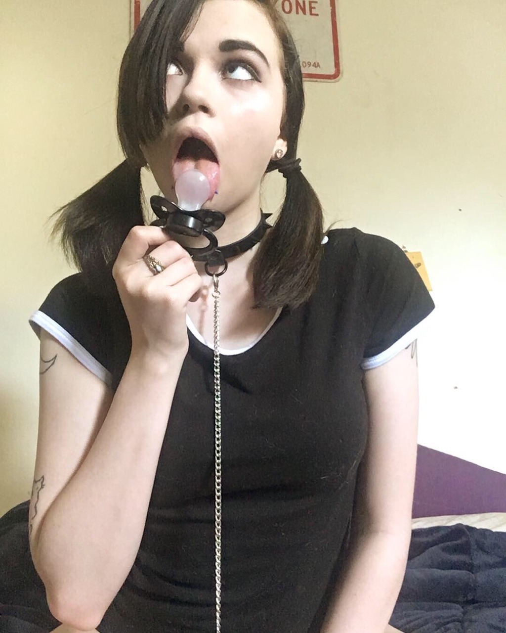 stoned-little-brat:    🖤goth bby🖤  Don’t forget to ask about my premium content