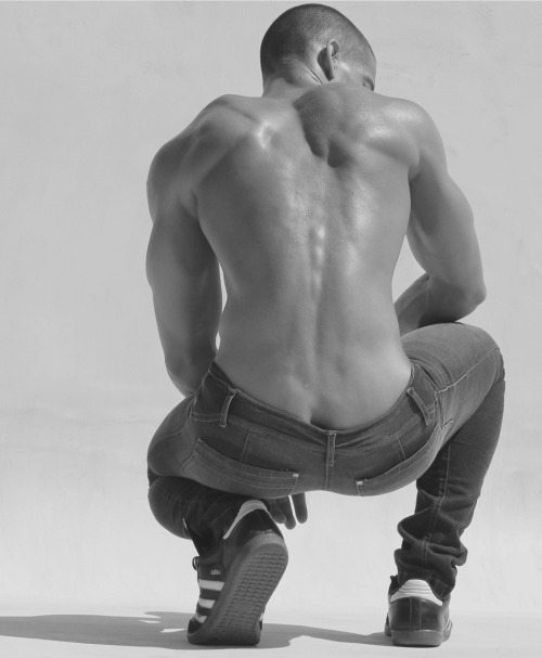 studposse:  bronzed linebacker and his musclemanback