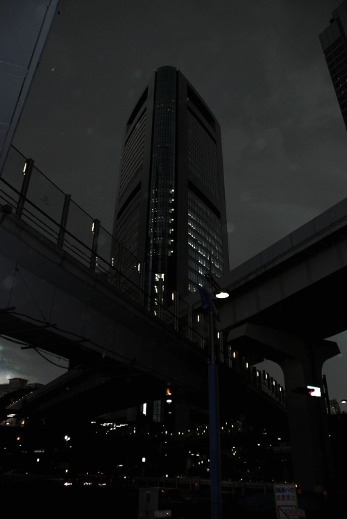 elayesildogan:   Tokyo, Japan  by   k_t 
