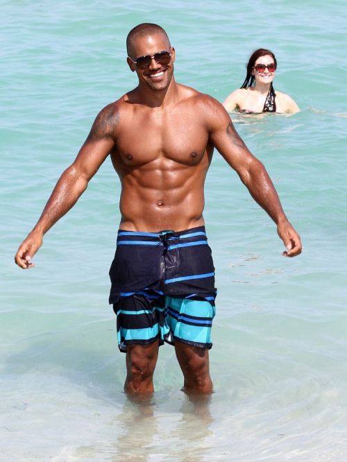 justchillingpapi: Shemar Moore at 43….nice!