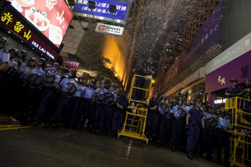koimizu:  Meanwhile in HONG KONG (25 Nov 2014) Hong Kong authorities arrested protesters and tore down barricades in Mongkok, the scene of some of the more violent clashes to take place during nearly two months of pro-democracy sit-ins. Riot and tactical