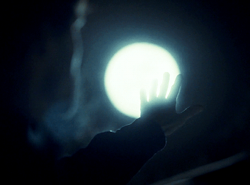 amatesura:Have you ever seen blood in the moonlight, Will? It appears quite black.