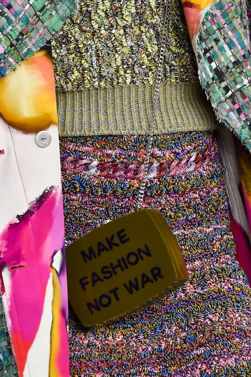 howtobeafuckinglady:  Chanel Spring/Summer 2015 Ready-to-wear 
