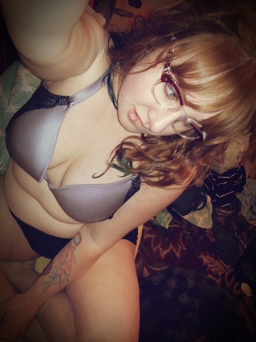 Porn Pics I’m back! And with a new bra!