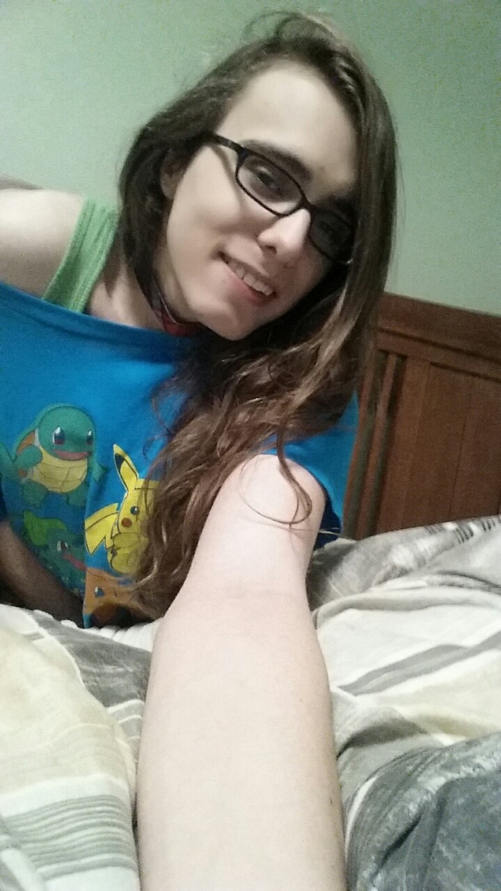 danisandcream:  I got a chance to try out one of my collars x3 here’s a little
