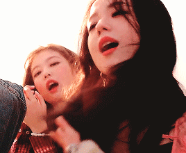 Jisoo Lovesick Girls
