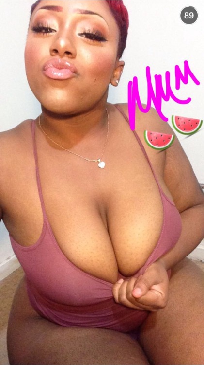 curtflirt509:  @realbrittneyhoney thick and curvy perfection!!!