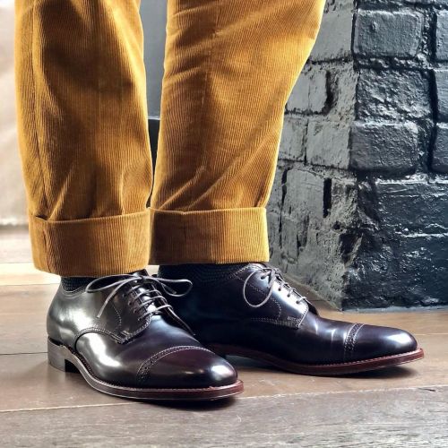 The beauty and comfort of unlined shell cordovan are combined in our Alden City Blucher.⁣⁣Made in Ho