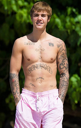 zacefronsbf: Justin Bieber in Bridgetown, Barbados (December 28th)