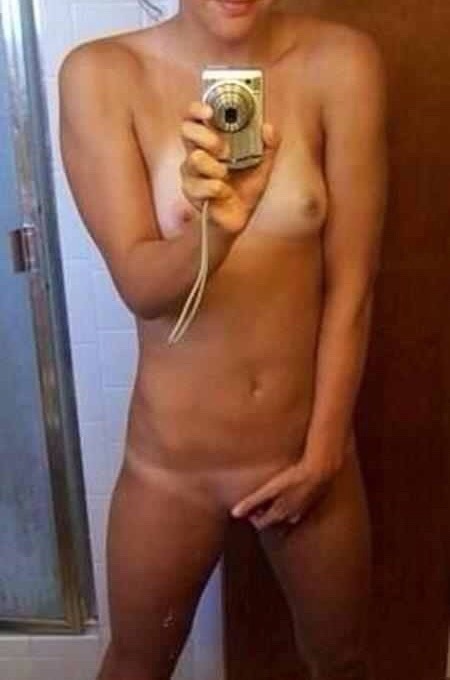 what-we-desire:  Beauties of the self shot world!!!!  Like, share, follow and enjoy!!!