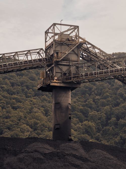 The Mammoth Coal Processing Plant in London, West Virginia, via this New York Times article. Photo c