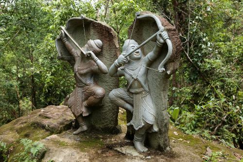 visitheworld: Srah Damrei carvings at Phnom Kulen / Cambodia (by jumbokedama).