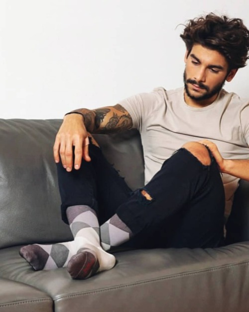 haneyzovic:  just WoooW @_nicorinaldi 😘❤ Brand socks @calzitaly ⭐ • • ⛔This pic has been approved to be posted by @_nicorinaldi , and can’t be reposted without his consent ⛔ • • 👉@haneyzovic 👈 • • • #men #socks #socken