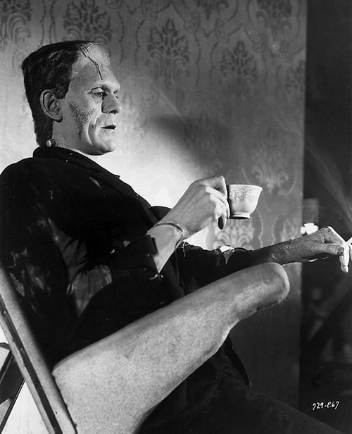 error888:  Boris Karloff enjoys a cup of tea on the set of The Bride of Frankenstein