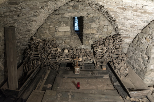 Ossuary beneath St. Vitus&rsquo; Chapel at Altenburg Abbey.