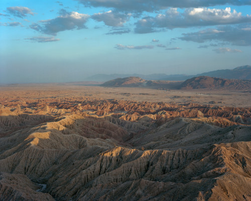 learning to fly. anza-borrego desert, ca. 2015. par eyetwistVia Flickr :the badlands view at sunset 