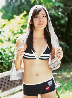 mincang:  新垣結衣の水着ビキニ＆ガッキー巨乳版・柏木由紀の画像ｗｗｗｗｗ（髪型がロングヘアーの時） : もきゅ速(*´ω`*)人(´･ェ･｀)