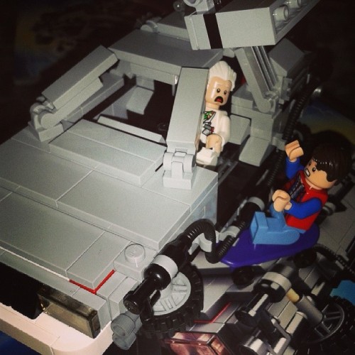 Back to the future! #lego #backtothefuture #martymcfly #docbrown #delorean #futur #toystagram #geek