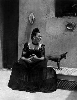 theimpossiblecool: “You deserve a lover who takes away the lies and brings you hope, coffee, and poetry.”  Frida Kahlo. 